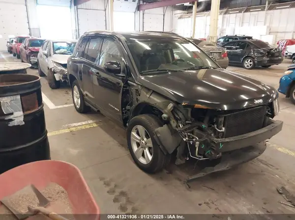 1C4NJDEB1HD125176 2017 JEEP COMPASS - Image 1
