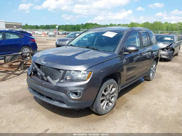 1C4NJDEB1HD126666 2017 JEEP COMPASS - Image 2