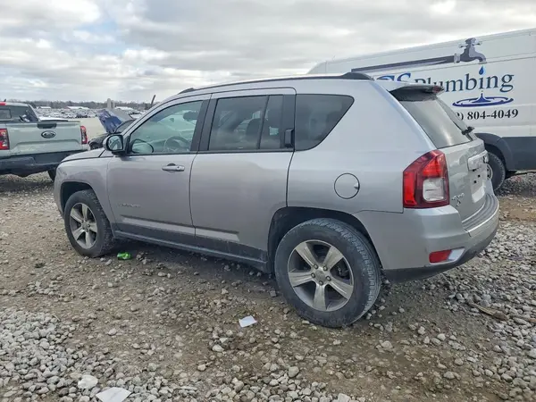 1C4NJDEB1HD139319 2017 JEEP COMPASS - Image 2