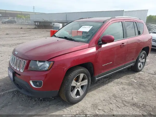 1C4NJDEB1HD154760 2017 JEEP COMPASS - Image 2
