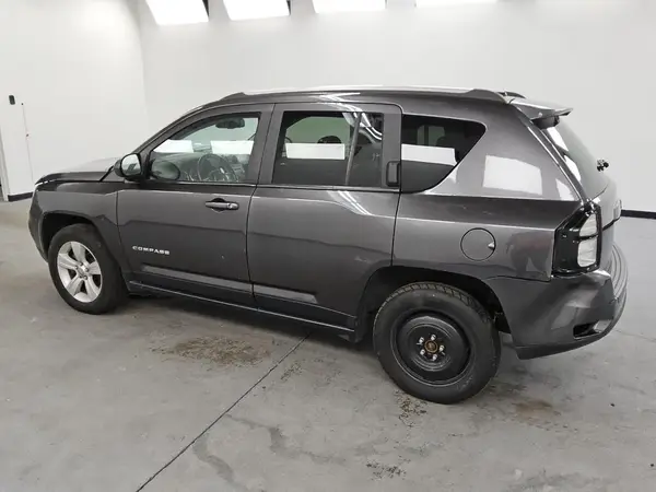 1C4NJDEB1HD162308 2017 JEEP COMPASS - Image 2