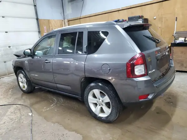 1C4NJDEB1HD173583 2017 JEEP COMPASS - Image 2