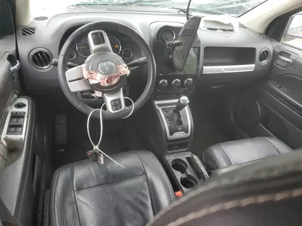 1C4NJDEB1HD192411 2017 JEEP COMPASS - Image 8
