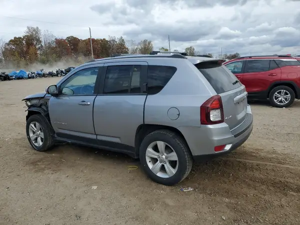 1C4NJDEB1HD204766 2017 JEEP COMPASS - Image 2