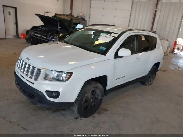 1C4NJDEB1HD205125 2017 JEEP COMPASS - Image 2