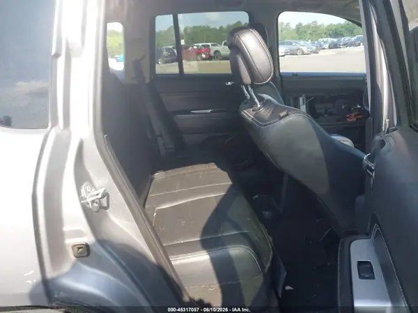 1C4NJDEB2GD588121 2016 JEEP COMPASS - Image 8
