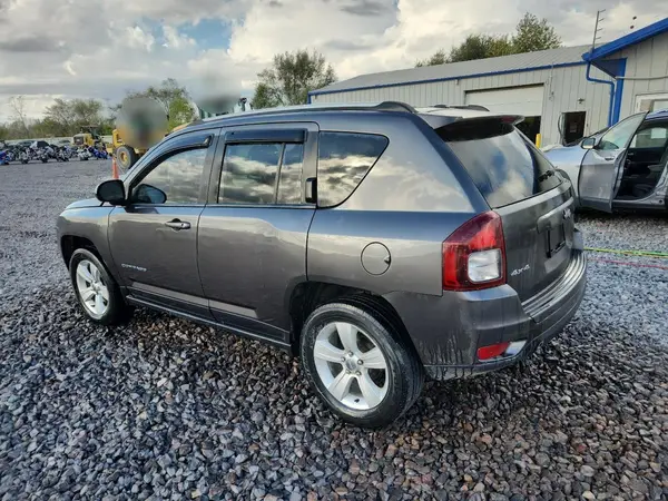 1C4NJDEB2GD662511 2016 JEEP COMPASS - Image 2