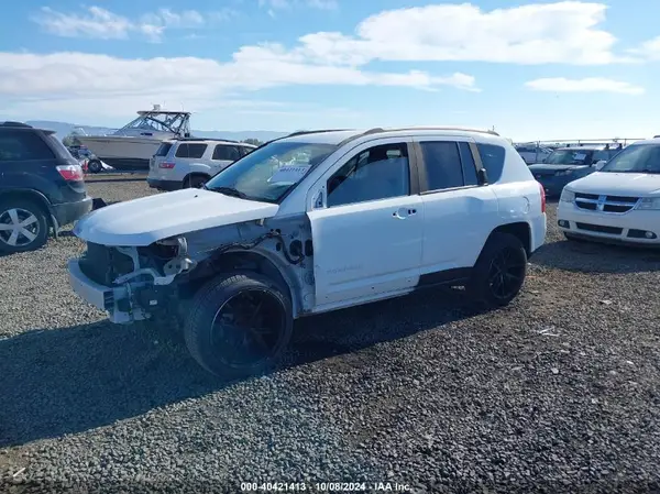 1C4NJDEB2GD757070 2016 JEEP COMPASS - Image 2