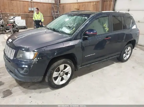 1C4NJDEB2GD781157 2016 JEEP COMPASS - Image 2