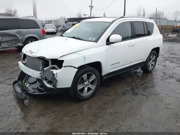 1C4NJDEB2GD795446 2016 JEEP COMPASS - Image 2