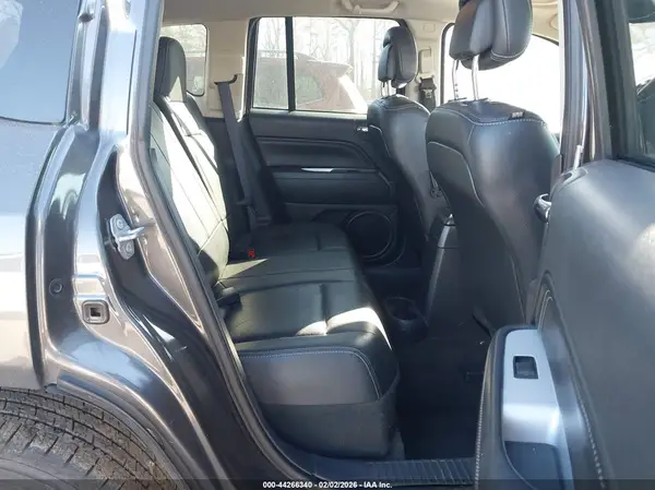 1C4NJDEB2HD100335 2017 JEEP COMPASS - Image 8