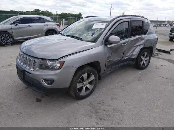 1C4NJDEB2HD126496 2017 JEEP COMPASS - Image 2