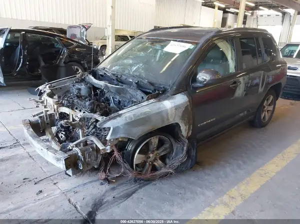 1C4NJDEB2HD128653 2017 JEEP COMPASS - Image 2