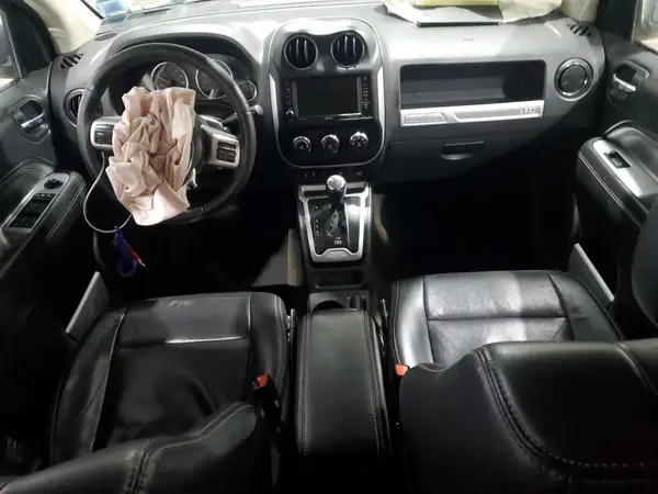 1C4NJDEB2HD139460 2017 JEEP COMPASS - Image 8