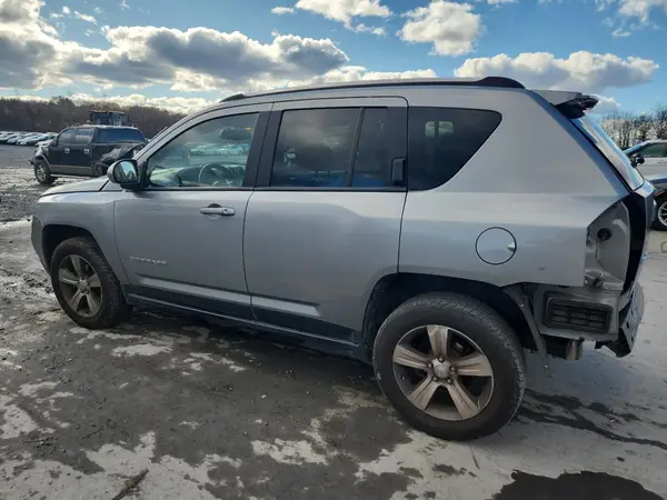1C4NJDEB2HD159630 2017 JEEP COMPASS - Image 2
