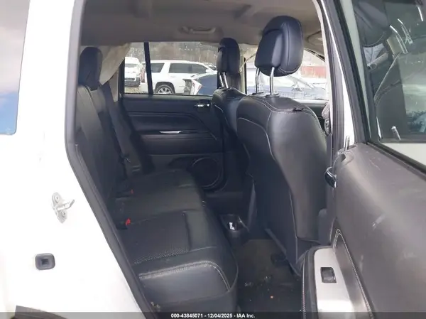 1C4NJDEB2HD163502 2017 JEEP COMPASS - Image 8