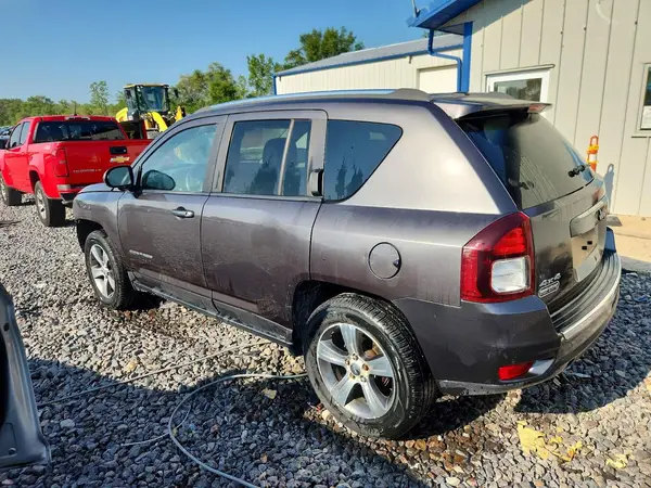 1C4NJDEB2HD164892 2017 JEEP COMPASS - Image 2