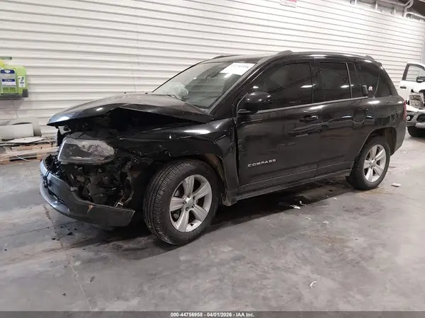 1C4NJDEB2HD167551 2017 JEEP COMPASS - Image 2