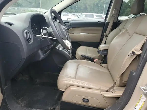 2017 JEEP COMPASS auction photo 7
