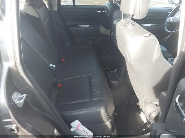 1C4NJDEB2HD168392 2017 JEEP COMPASS - Image 8