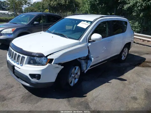 1C4NJDEB2HD168425 2017 JEEP COMPASS - Image 2
