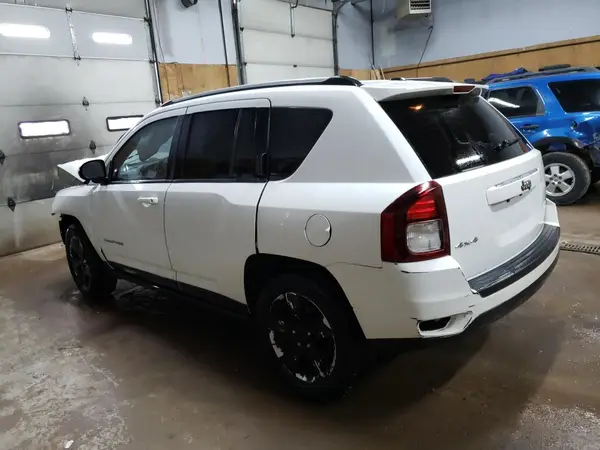 1C4NJDEB2HD204405 2017 JEEP COMPASS - Image 2
