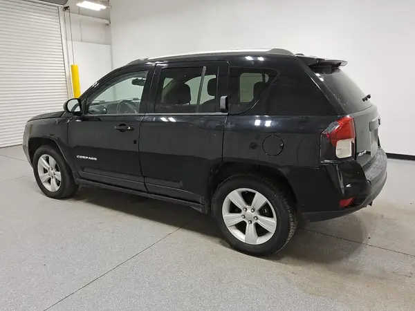 1C4NJDEB3GD692570 2016 JEEP COMPASS - Image 2