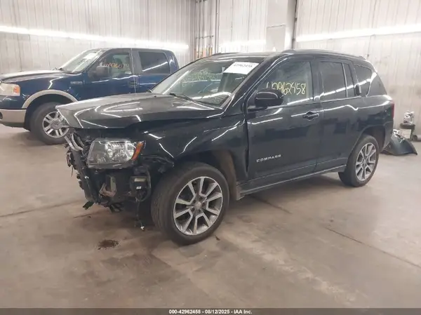 1C4NJDEB3GD696568 2016 JEEP COMPASS - Image 2