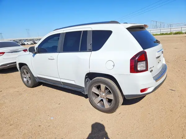 1C4NJDEB3GD697929 2016 JEEP COMPASS - Image 2