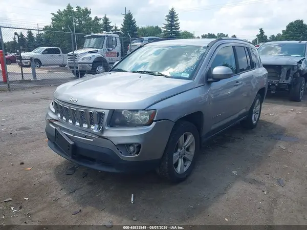 1C4NJDEB3GD714812 2016 JEEP COMPASS - Image 2