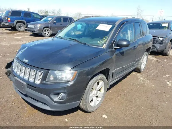 1C4NJDEB3GD759068 2016 JEEP COMPASS - Image 2