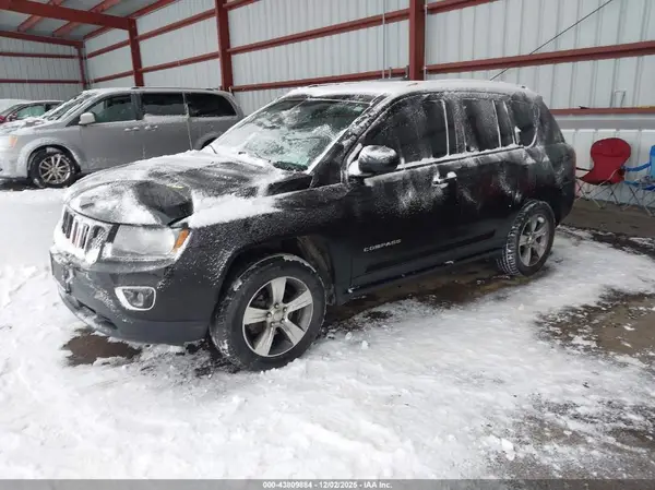 1C4NJDEB3GD762777 2016 JEEP COMPASS - Image 2