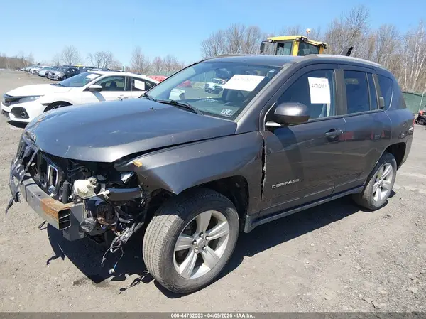1C4NJDEB3GD784911 2016 JEEP COMPASS - Image 2
