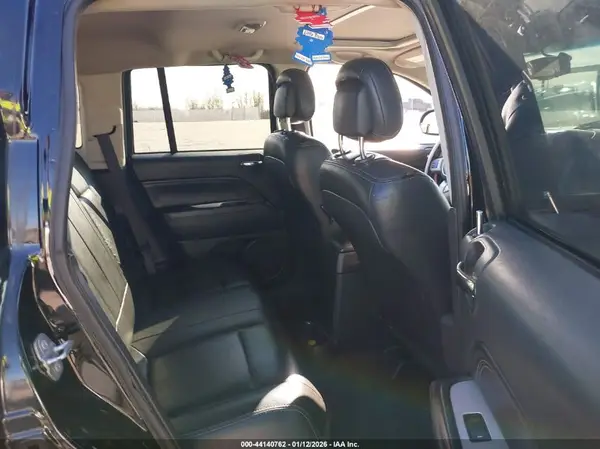 1C4NJDEB3HD100473 2017 JEEP COMPASS - Image 8