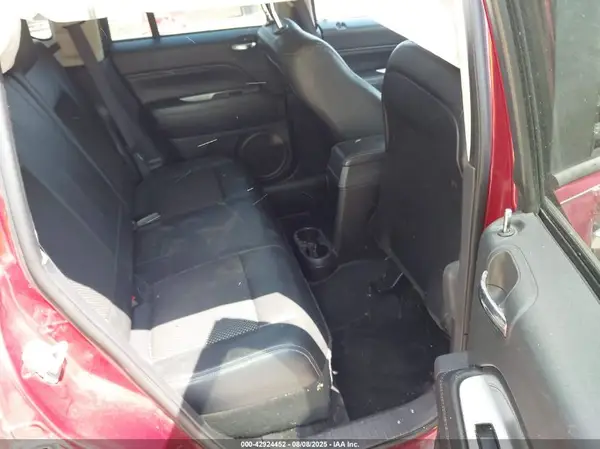 1C4NJDEB3HD105365 2017 JEEP COMPASS - Image 8