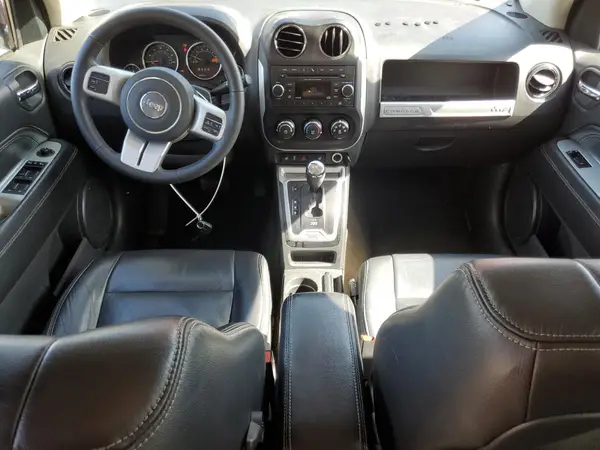 1C4NJDEB3HD109609 2017 JEEP COMPASS - Image 8