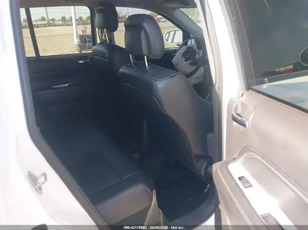 1C4NJDEB3HD113109 2017 JEEP COMPASS - Image 8