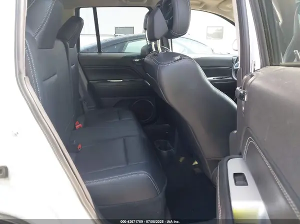 1C4NJDEB3HD125390 2017 JEEP COMPASS - Image 8