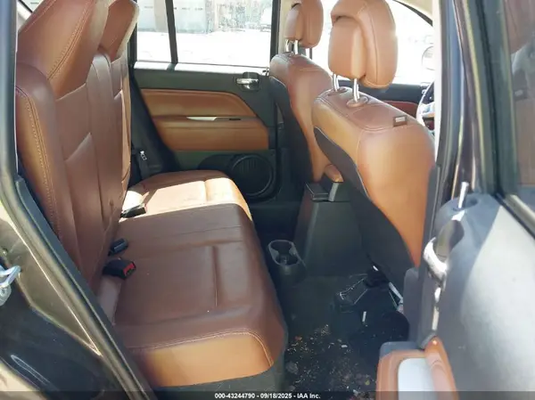 1C4NJDEB3HD129584 2017 JEEP COMPASS - Image 8