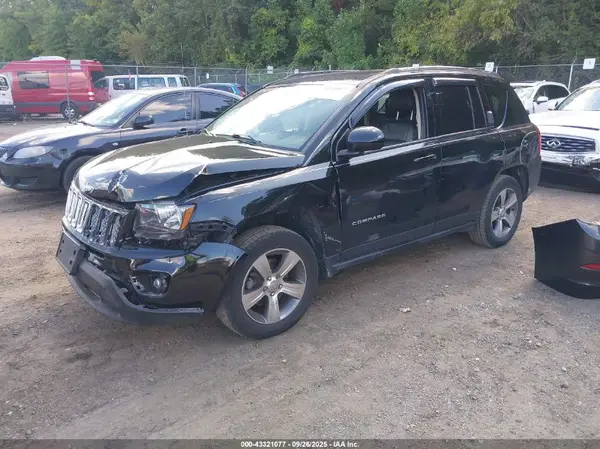 1C4NJDEB3HD129911 2017 JEEP COMPASS - Image 2