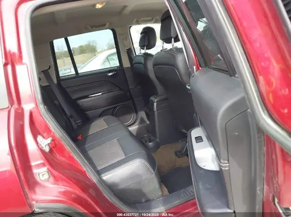 1C4NJDEB3HD143033 2017 JEEP COMPASS - Image 8