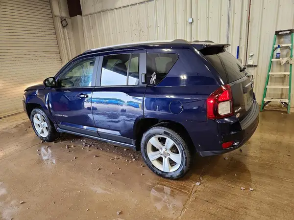 1C4NJDEB3HD154355 2017 JEEP COMPASS - Image 2