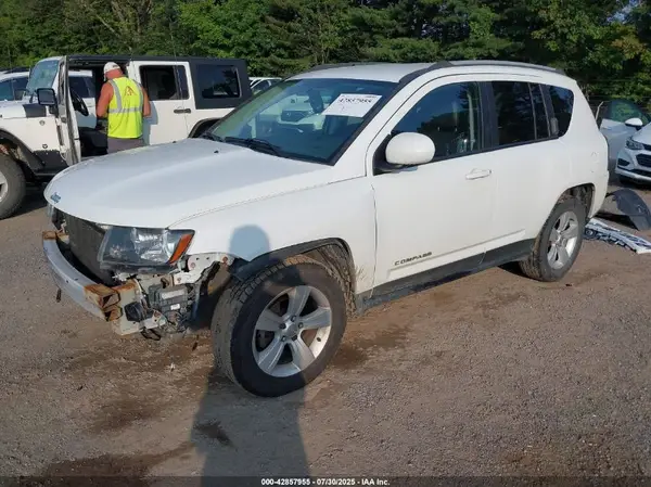1C4NJDEB3HD167526 2017 JEEP COMPASS - Image 2