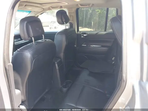 1C4NJDEB3HD169776 2017 JEEP COMPASS - Image 8