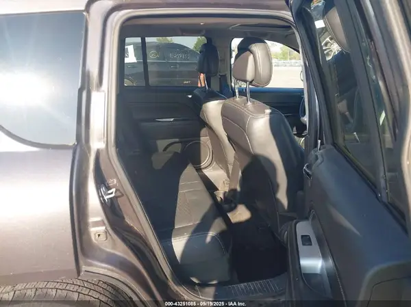 1C4NJDEB3HD192636 2017 JEEP COMPASS - Image 8