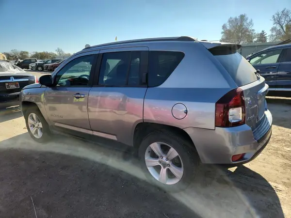 1C4NJDEB4GD558523 2016 JEEP COMPASS - Image 2