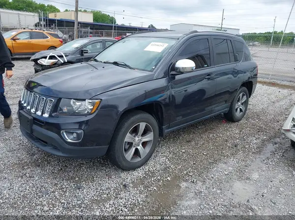 1C4NJDEB4GD558683 2016 JEEP COMPASS - Image 2