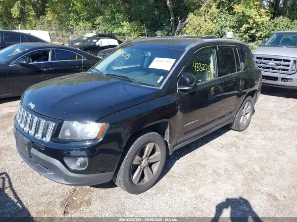 1C4NJDEB4GD663319 2016 JEEP COMPASS - Image 2