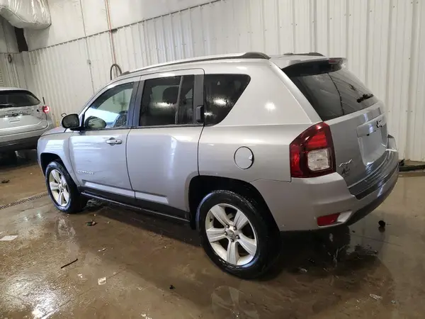 1C4NJDEB4GD685661 2016 JEEP COMPASS - Image 2