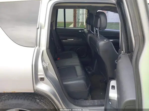1C4NJDEB4GD733269 2016 JEEP COMPASS - Image 8